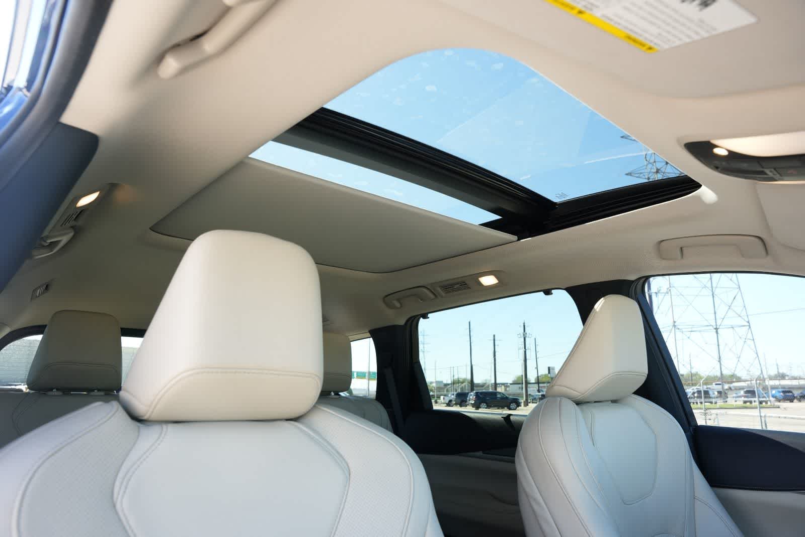 Thumbnail: 2023 INFINITI QX60 - 24