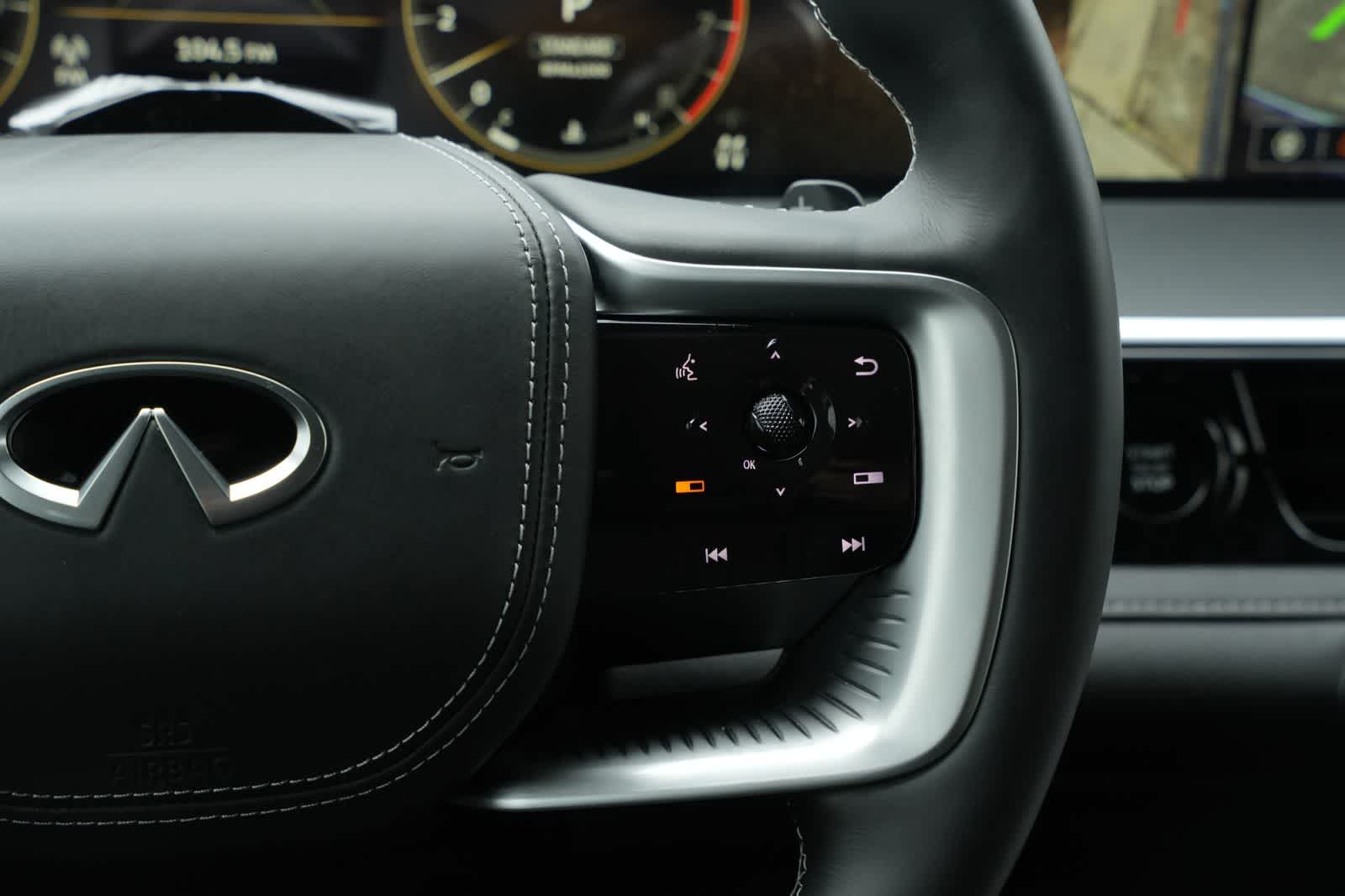 Thumbnail: 2025 INFINITI QX80 - 11