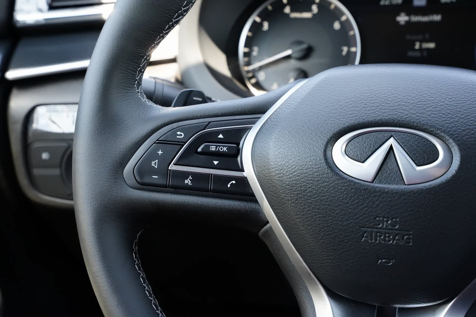 Thumbnail: 2025 INFINITI QX50 - 10