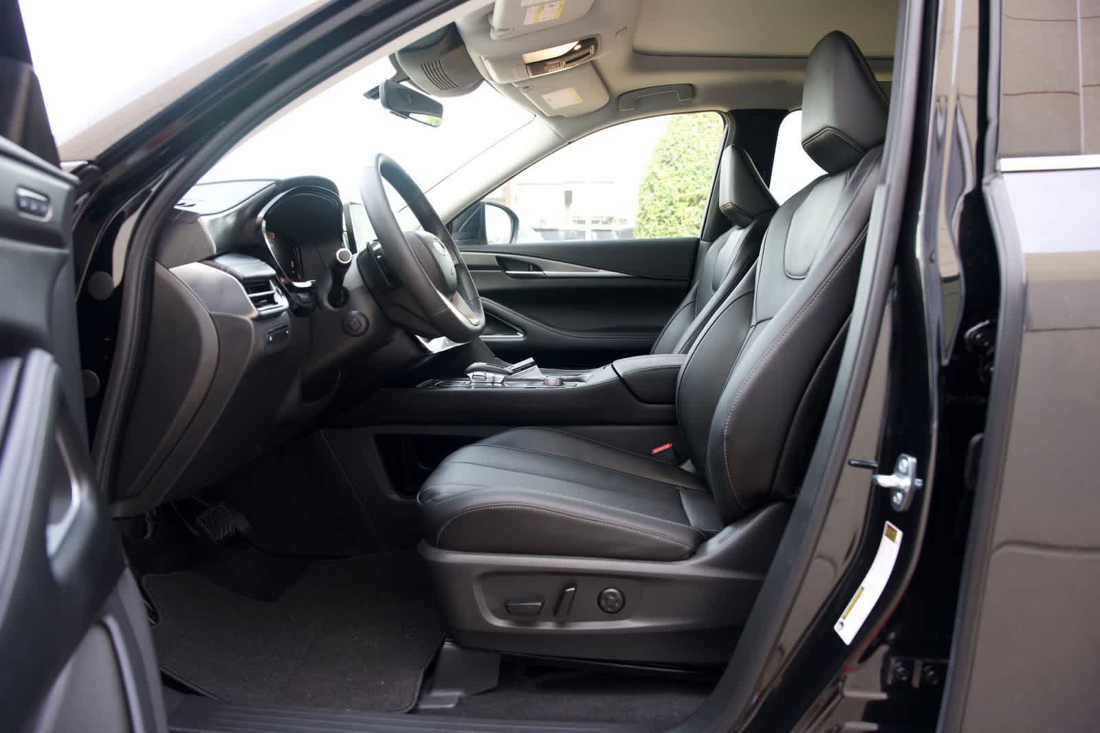 Thumbnail: 2026 INFINITI QX60 - 17