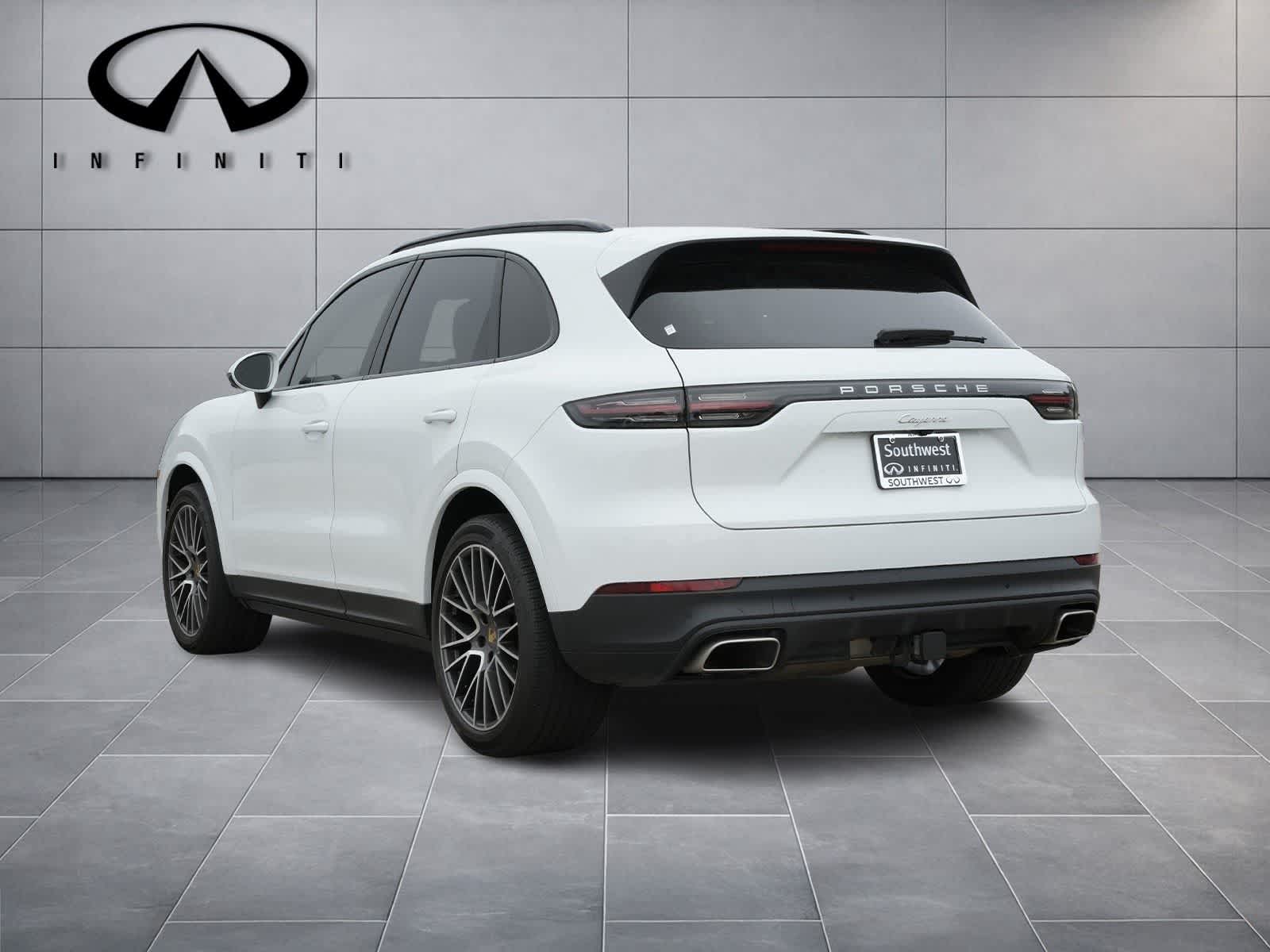 Thumbnail: 2023 Porsche Cayenne - 4