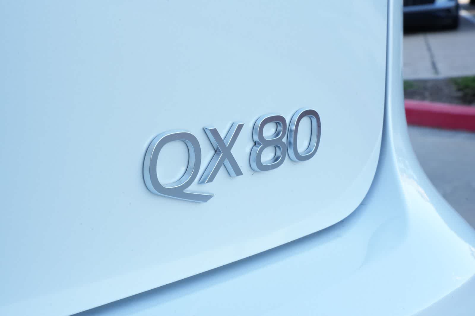Thumbnail: 2026 INFINITI QX80 - 20