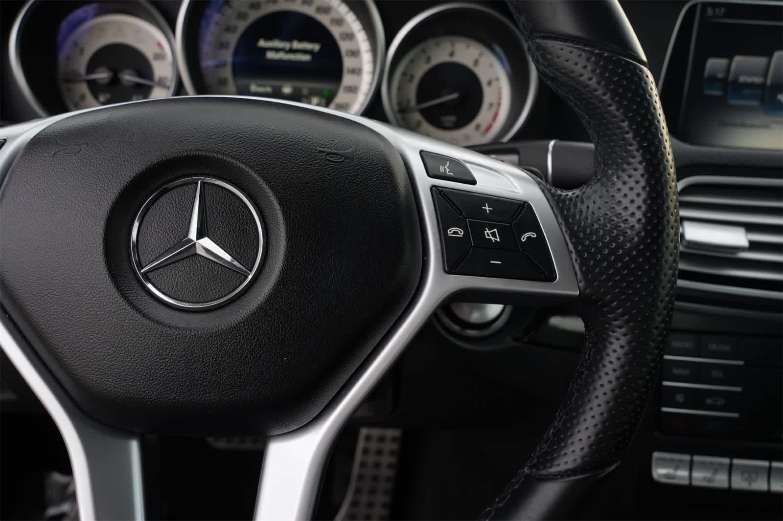 Thumbnail: 2017 Mercedes-Benz E-Class - 10