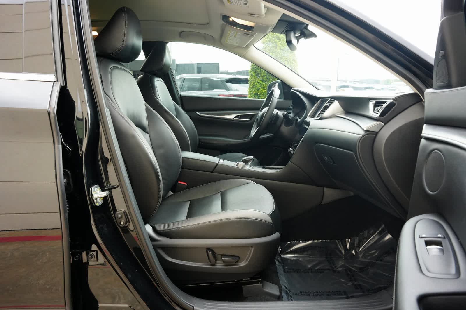 Thumbnail: 2022 INFINITI QX50 - 24