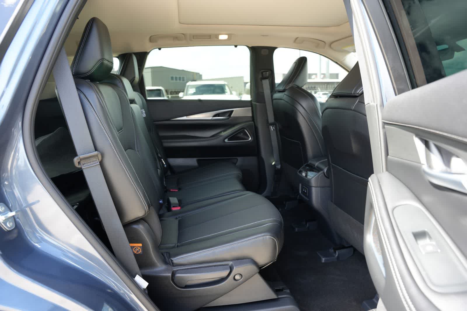 Thumbnail: 2026 INFINITI QX60 - 20