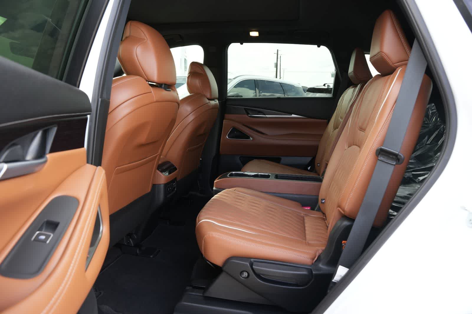 Thumbnail: 2026 INFINITI QX60 - 19