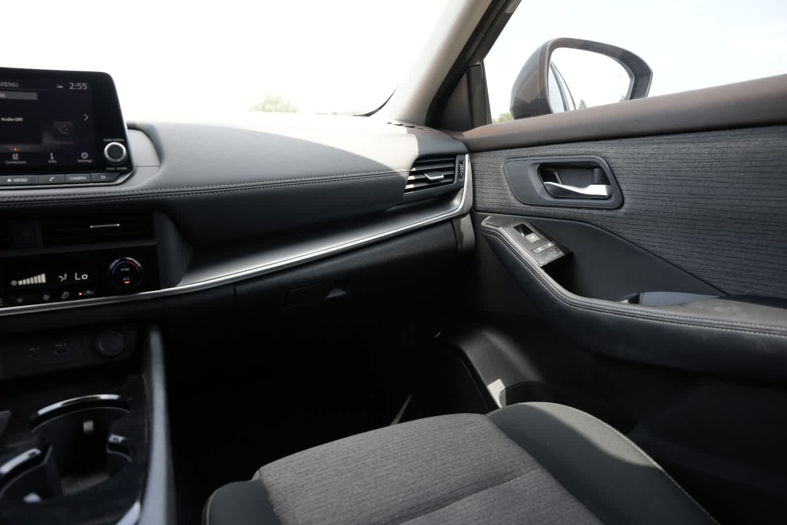 Thumbnail: 2023 Nissan Rogue - 8