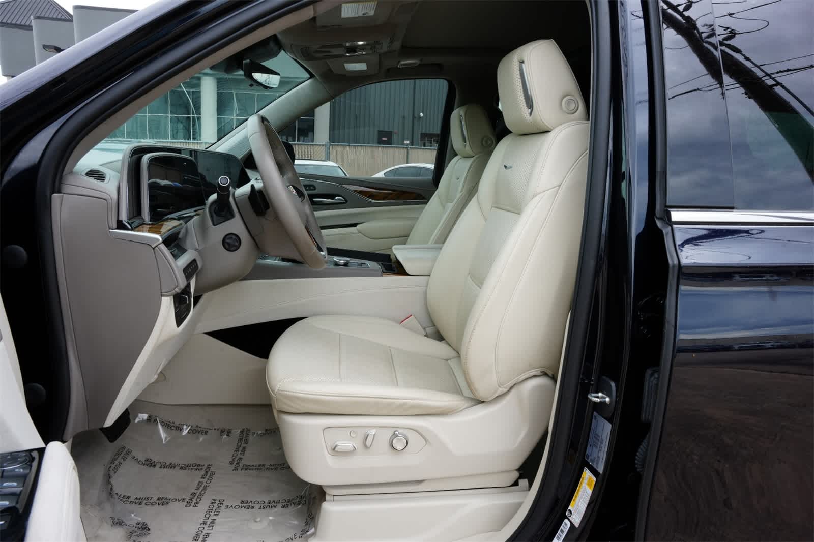 Thumbnail: 2023 Cadillac Escalade - 17