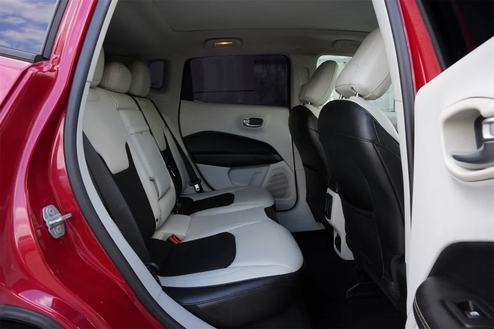 Thumbnail: 2018 Jeep Compass - 20