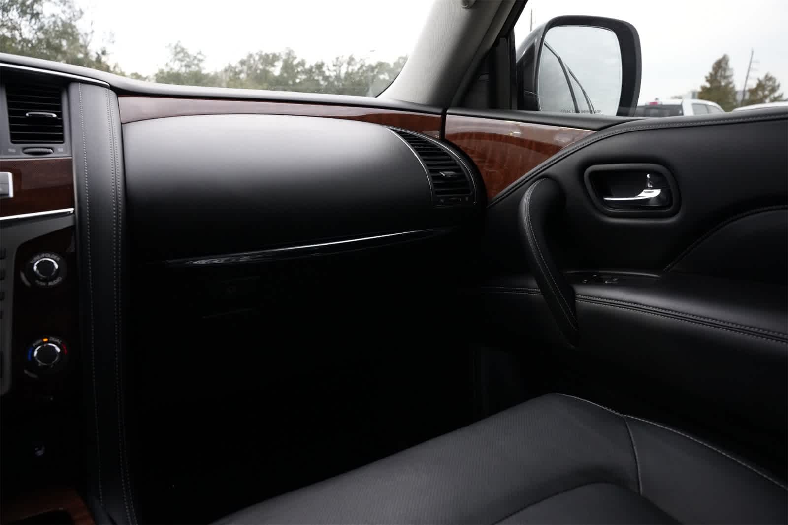 Thumbnail: 2018 INFINITI QX80 - 8