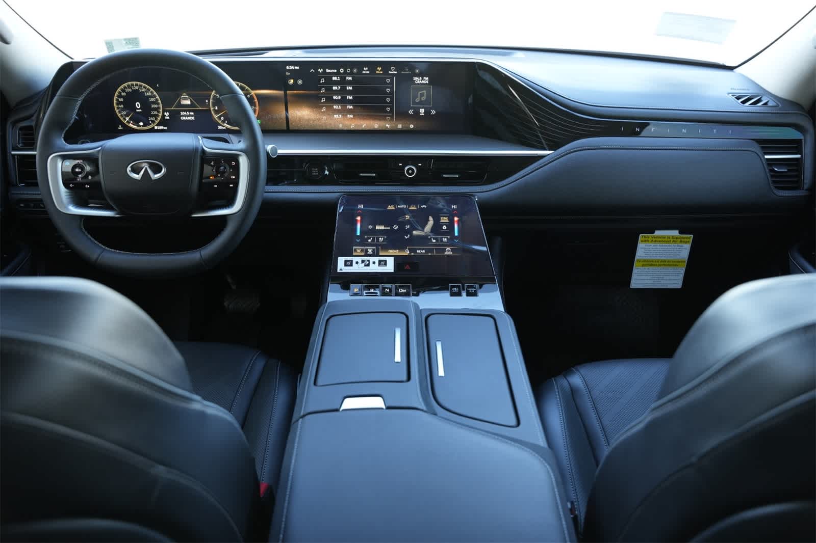 2025 INFINITI QX80 Luxe 7