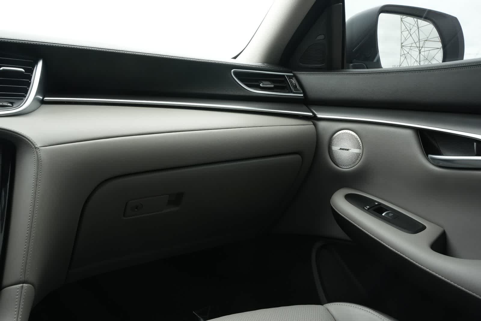 Thumbnail: 2025 INFINITI QX50 - 8