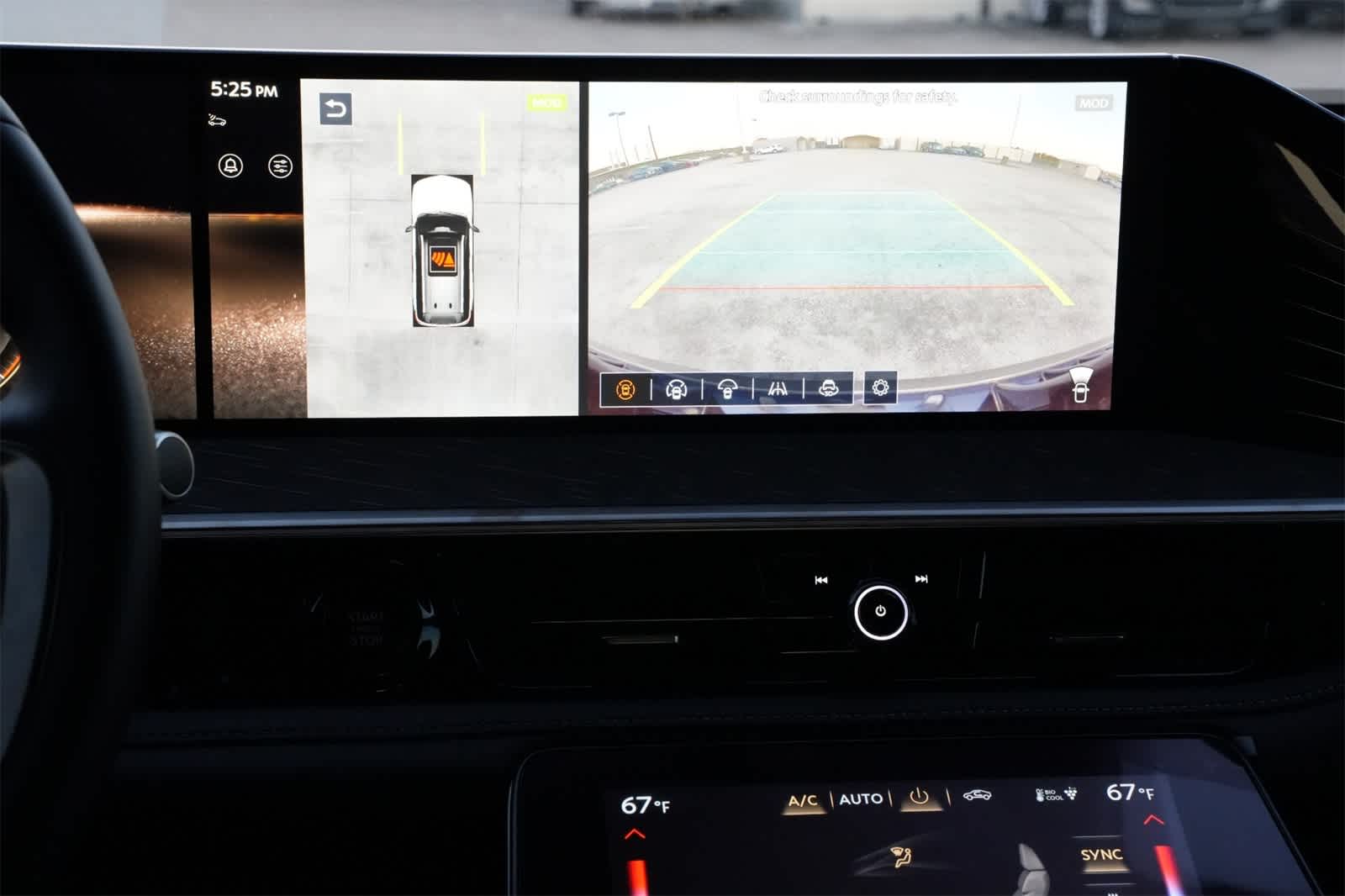 Thumbnail: 2026 INFINITI QX80 - 13