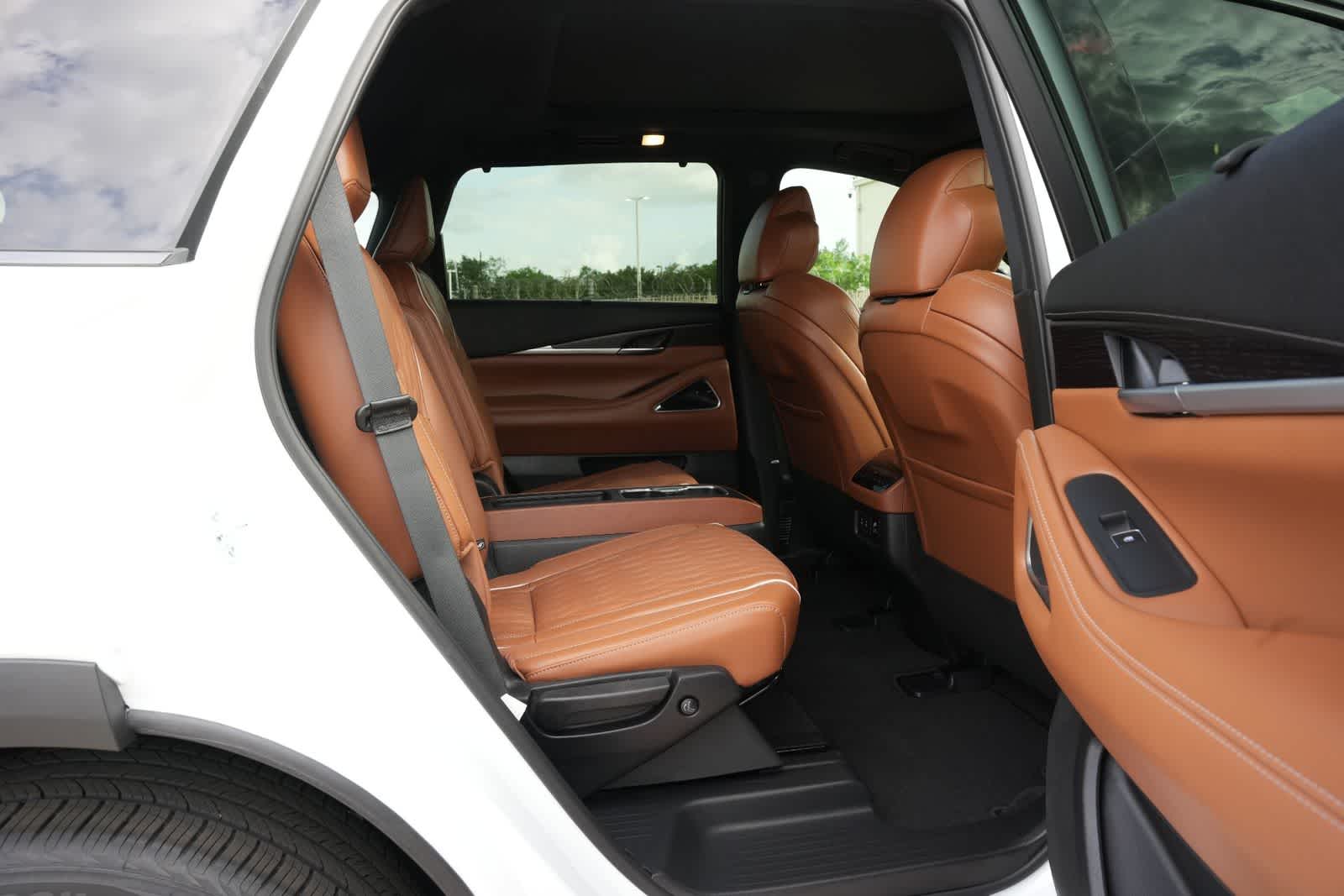 Thumbnail: 2026 INFINITI QX60 - 21