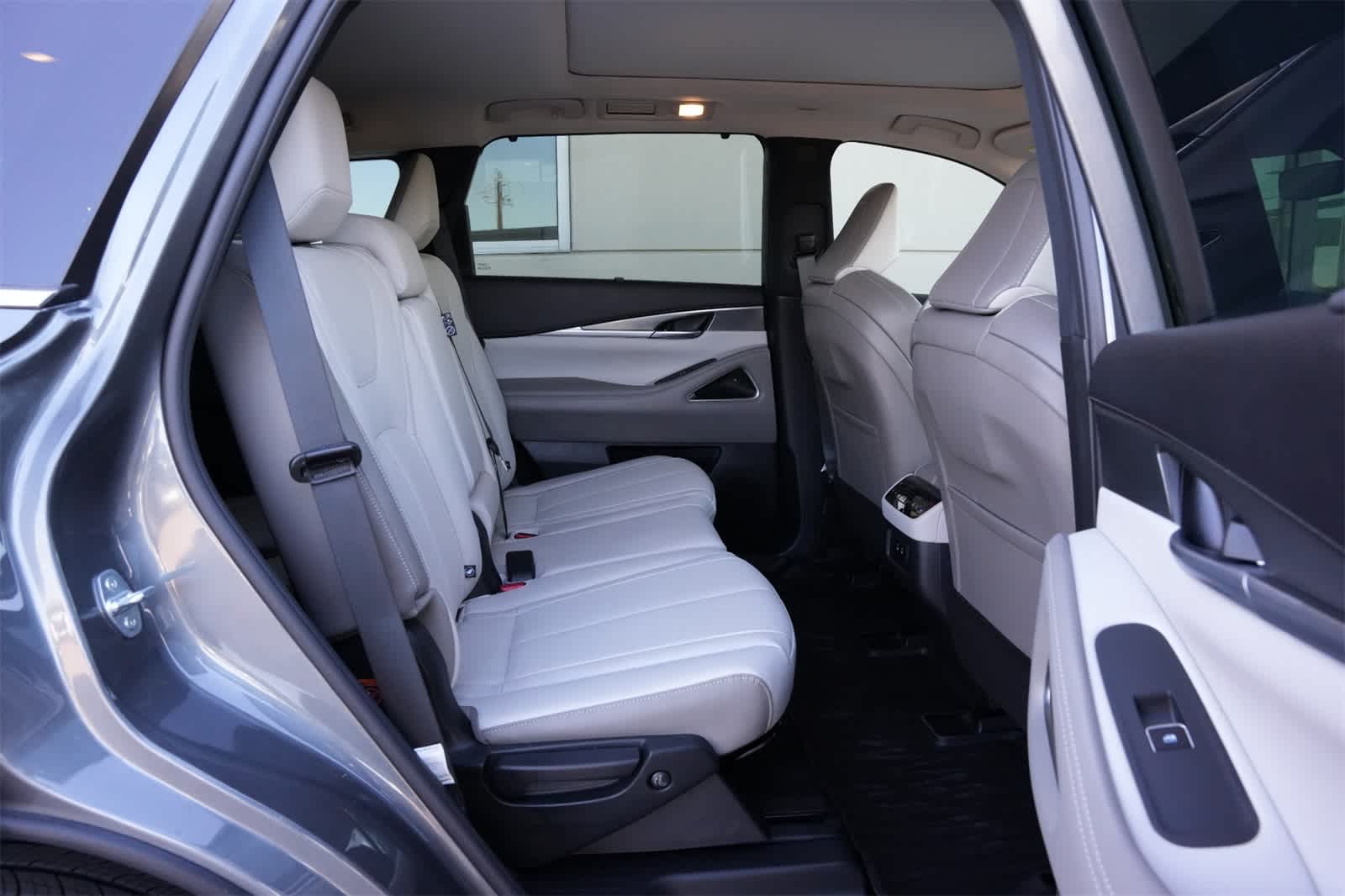 Thumbnail: 2026 INFINITI QX60 - 22