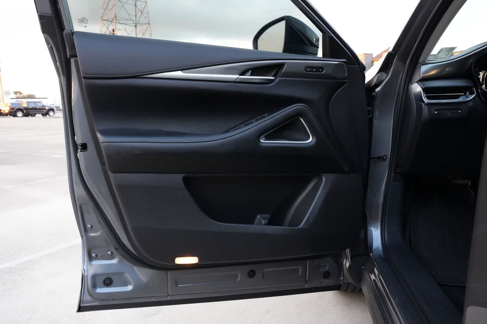 Thumbnail: 2026 INFINITI QX60 - 18