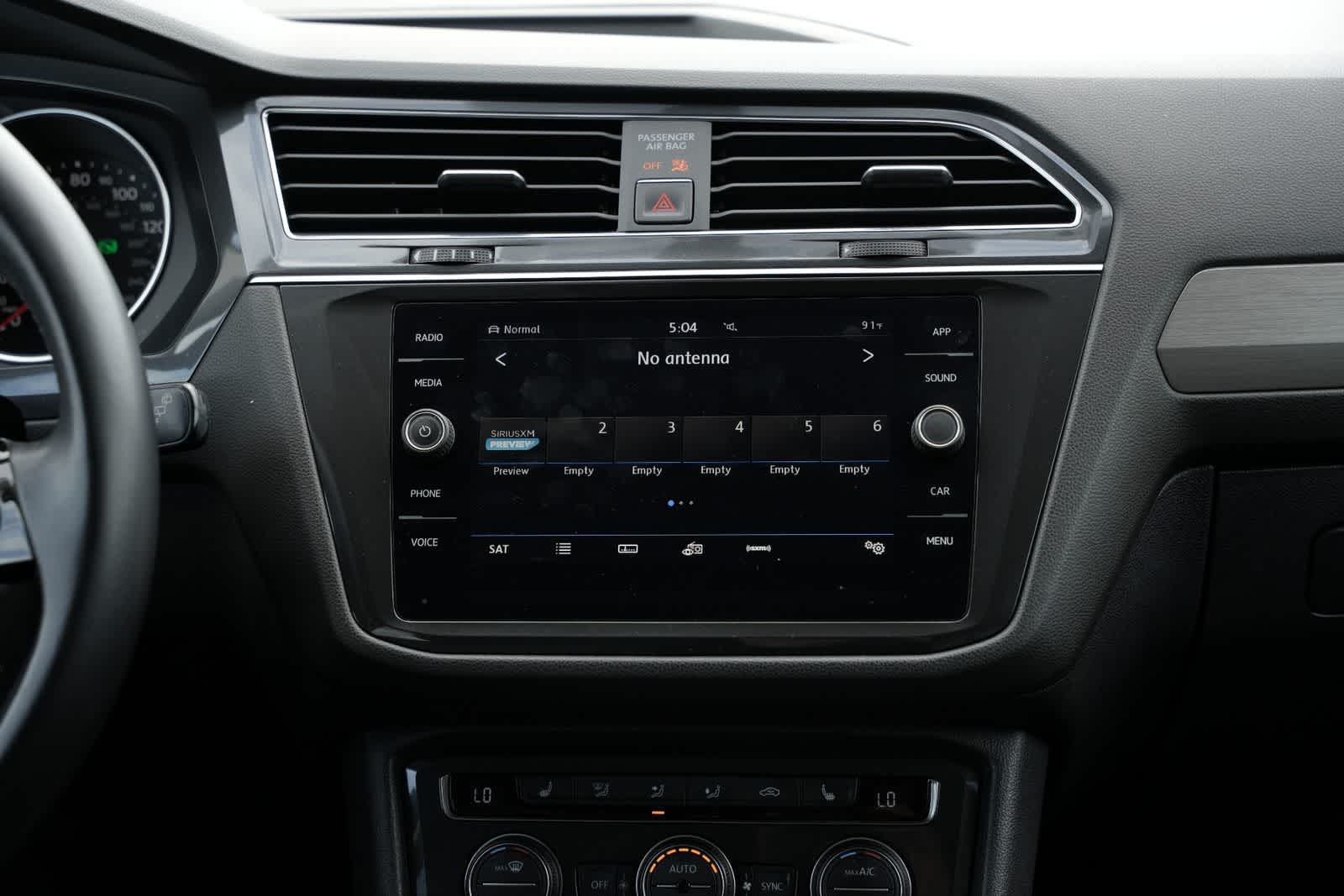 Thumbnail: 2018 Volkswagen Tiguan - 13