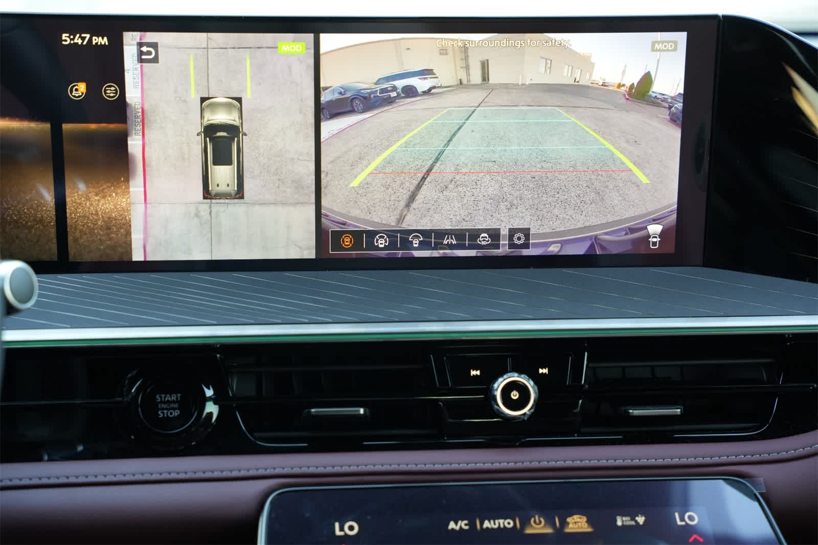 Thumbnail: 2026 INFINITI QX80 - 14