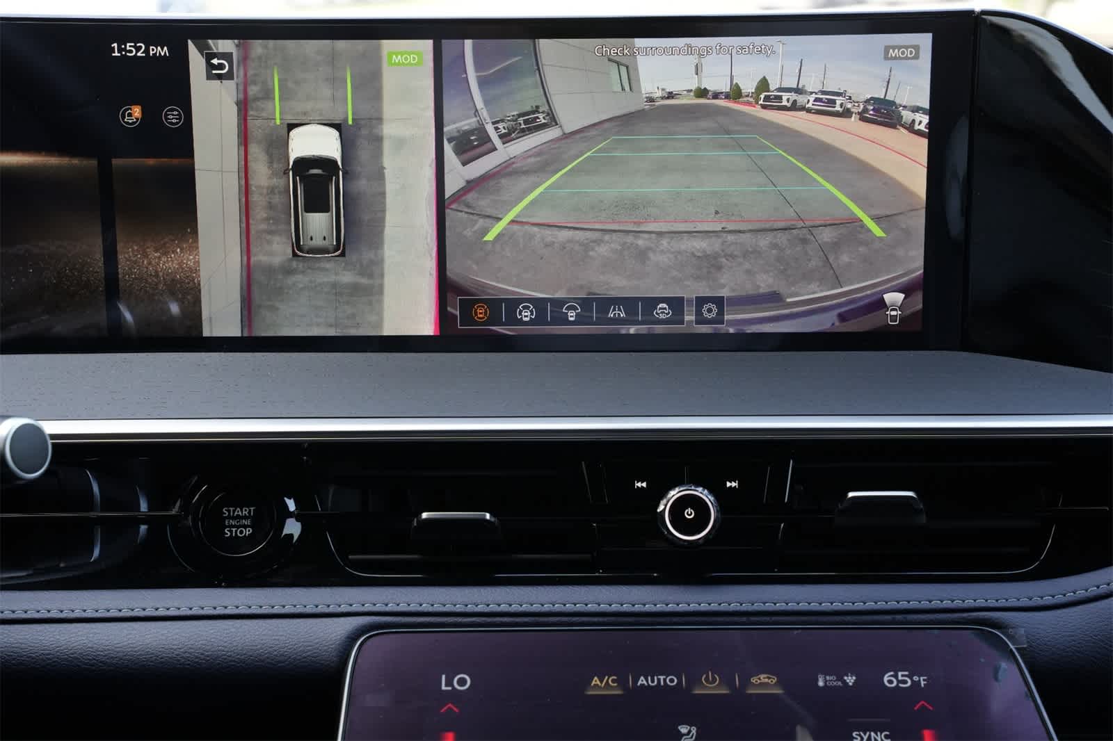 Thumbnail: 2026 INFINITI QX80 - 14