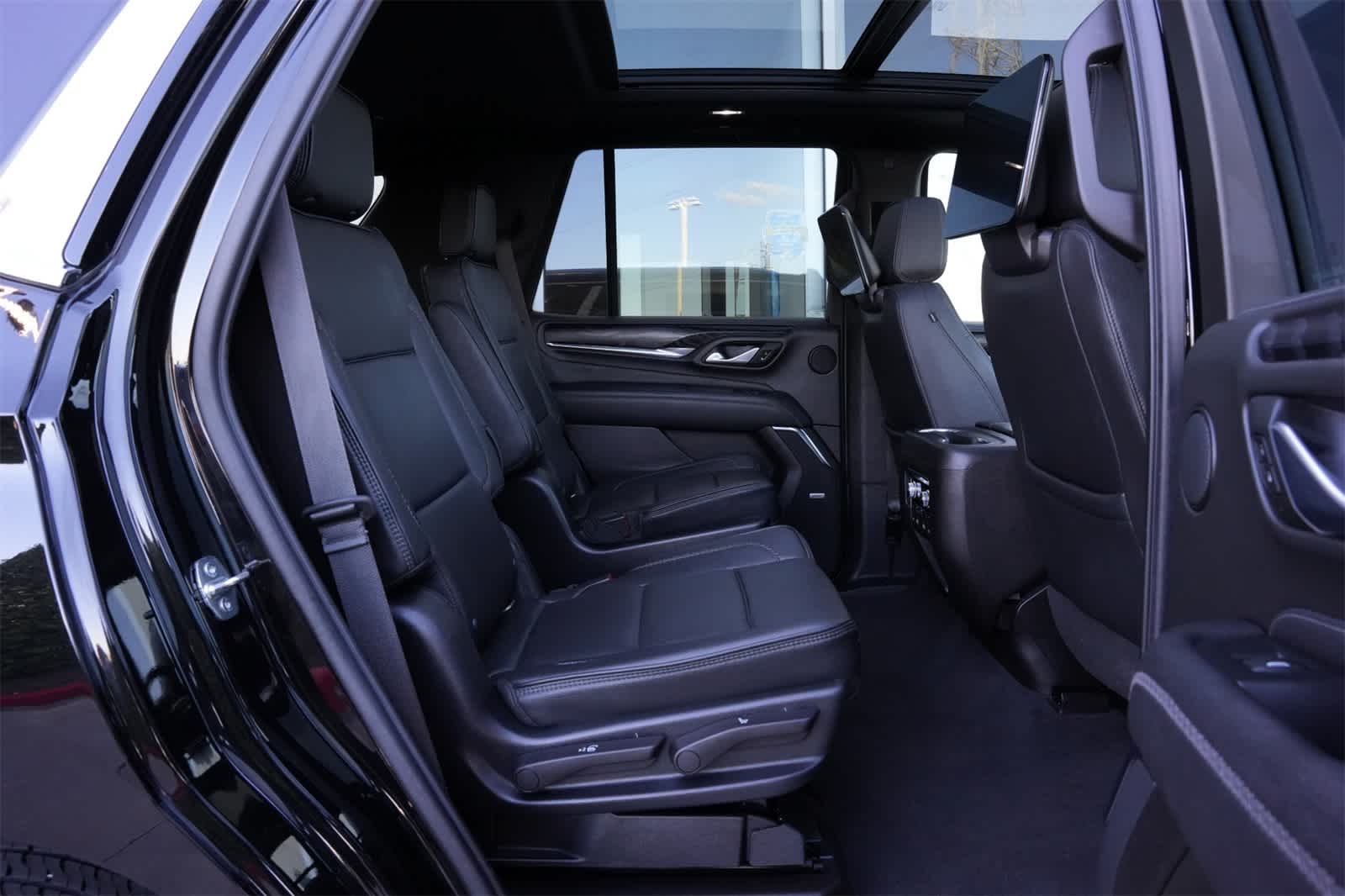 Thumbnail: 2021 GMC Yukon - 21