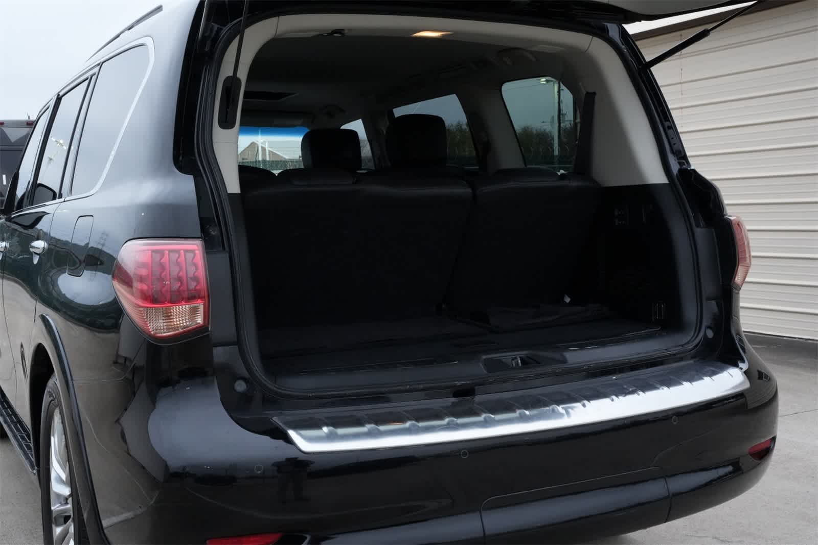 Thumbnail: 2015 INFINITI QX80 - 21