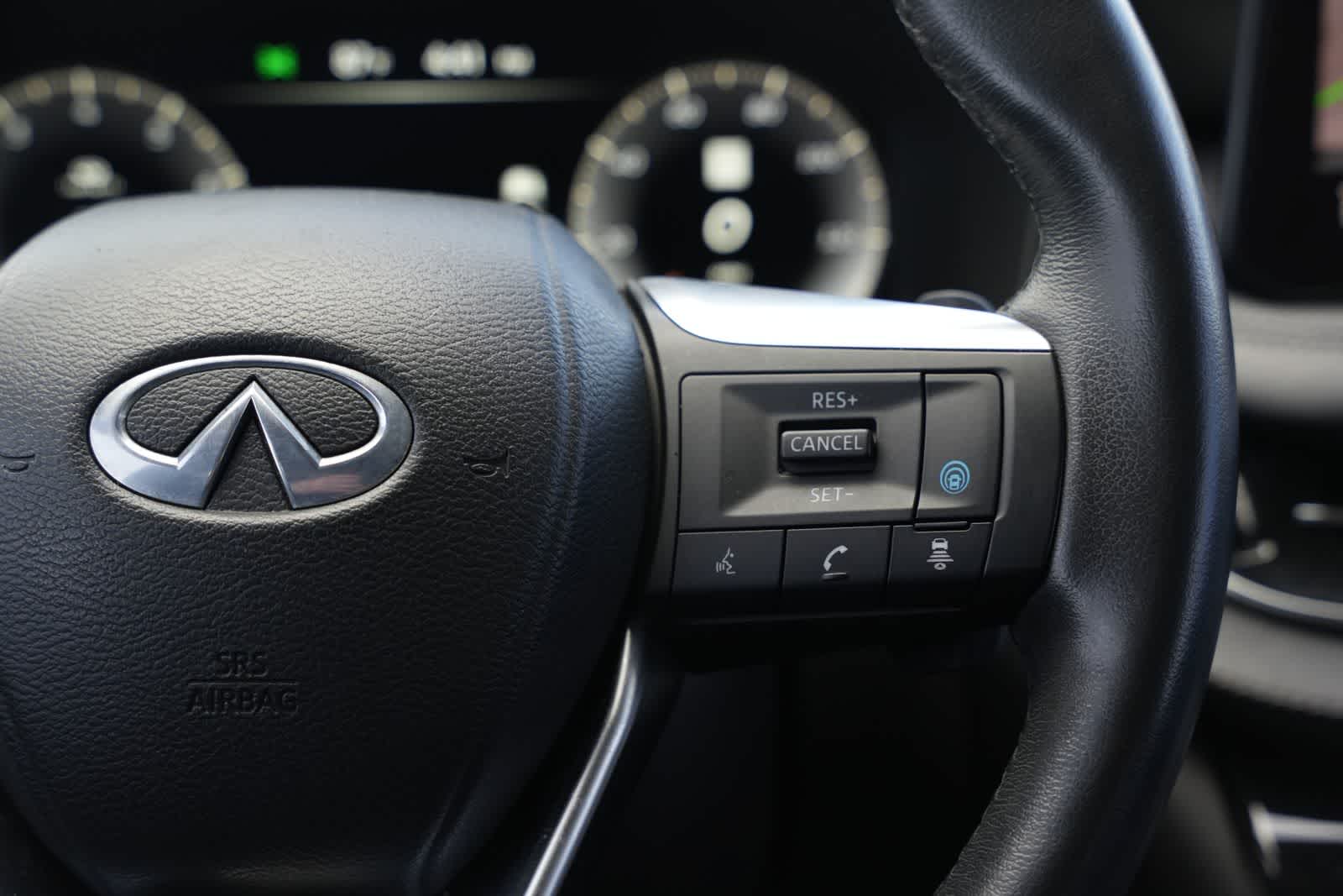 Thumbnail: 2023 INFINITI QX60 - 11