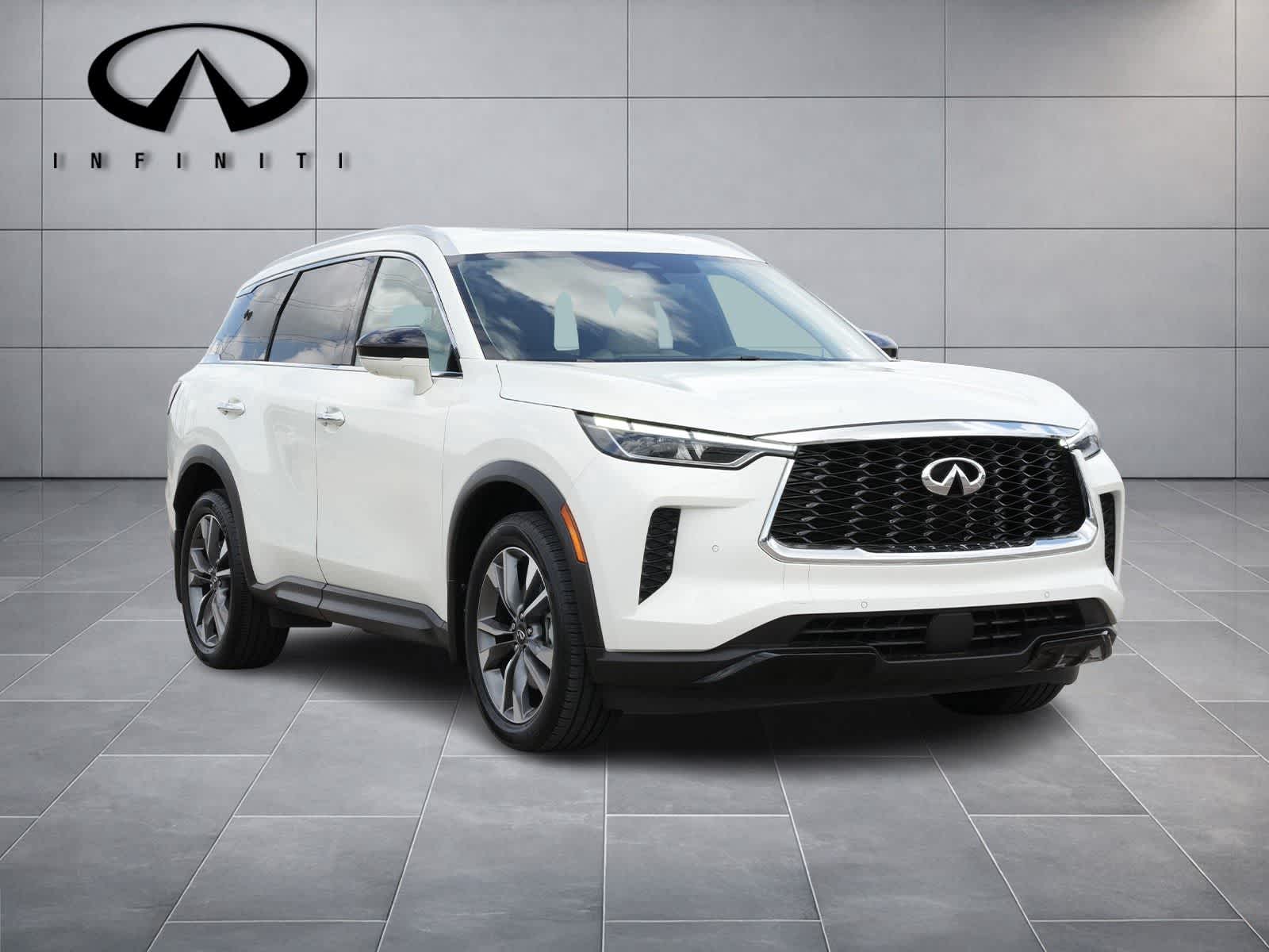 Thumbnail: 2023 INFINITI QX60 - 3