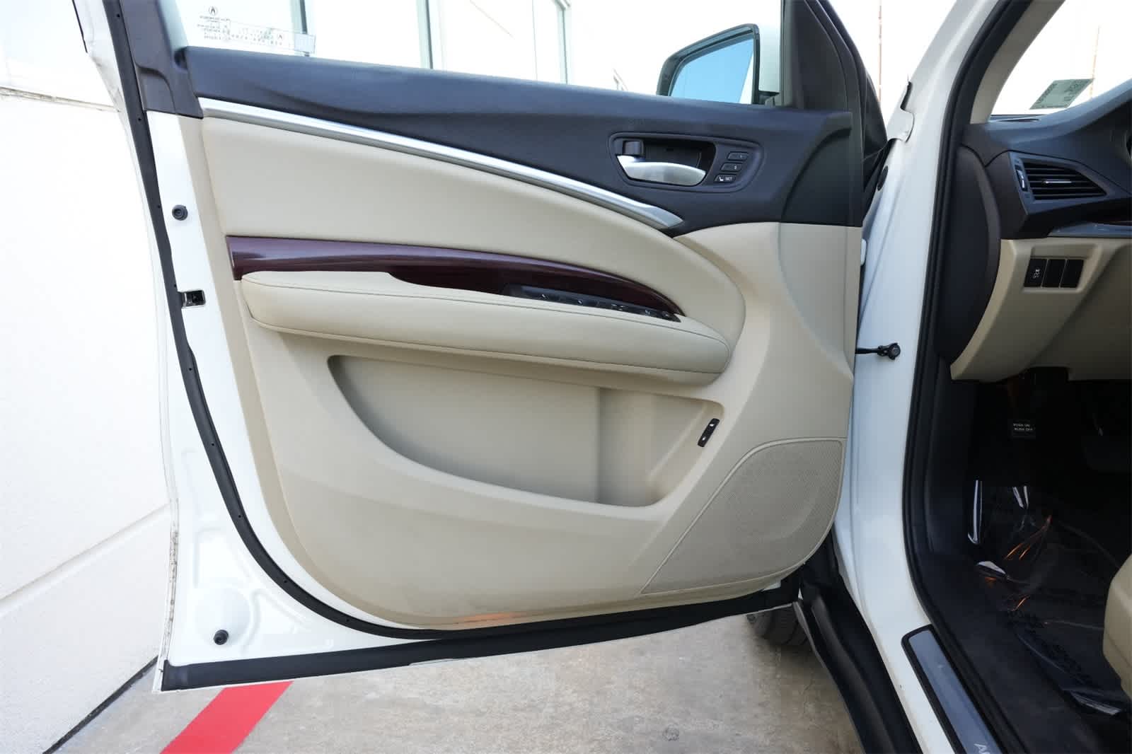 Thumbnail: 2015 Acura MDX - 17