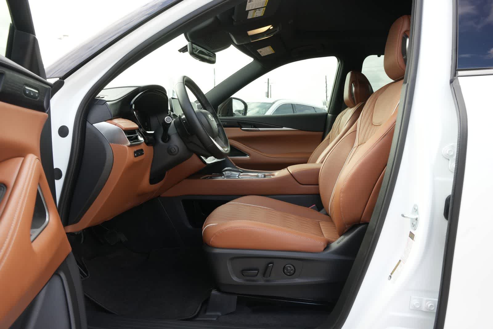 Thumbnail: 2026 INFINITI QX60 - 17