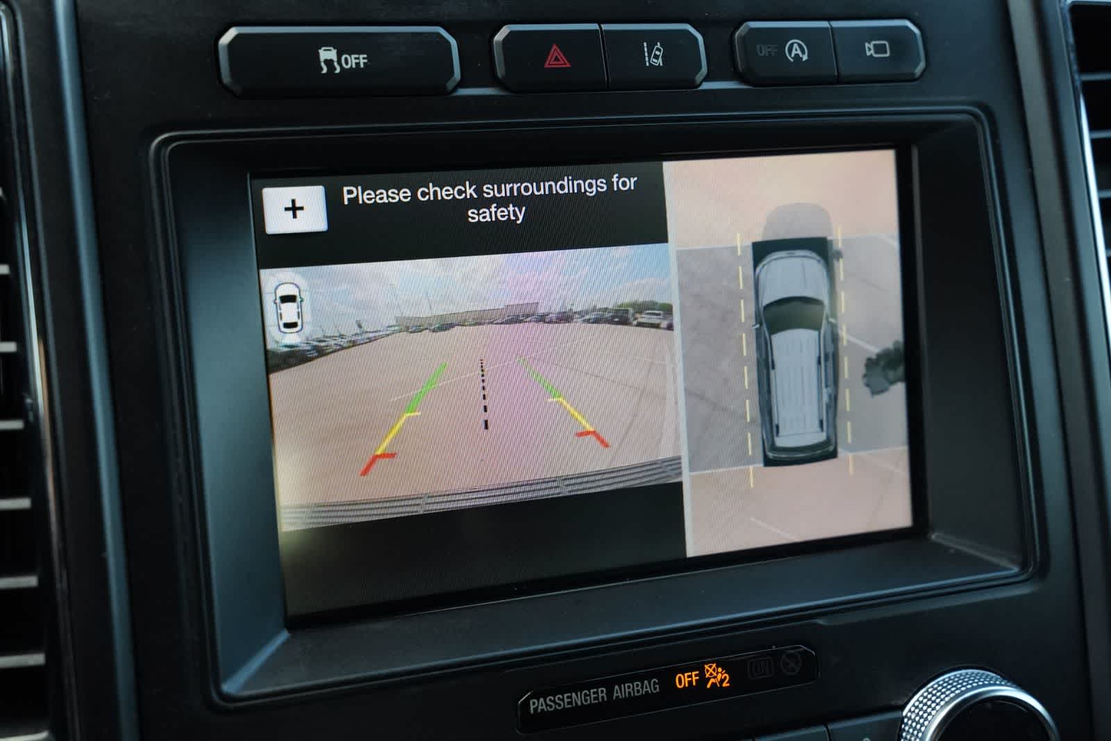 Thumbnail: 2019 Ford Expedition - 15