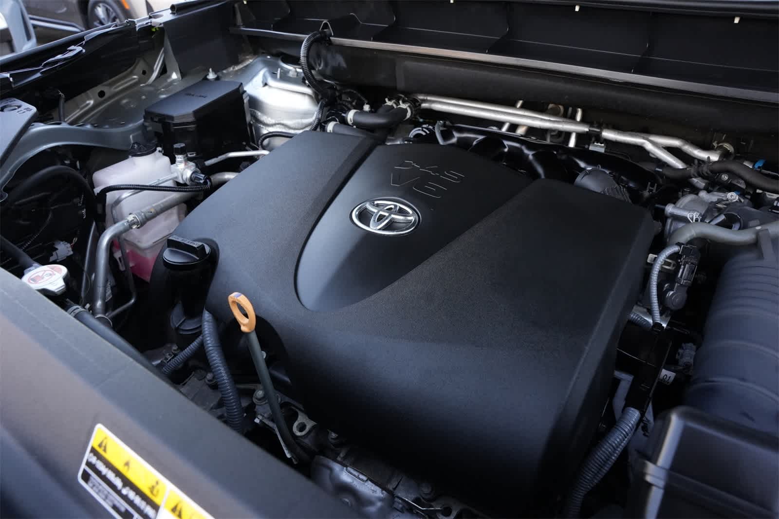 Thumbnail: 2022 Toyota Highlander - 25