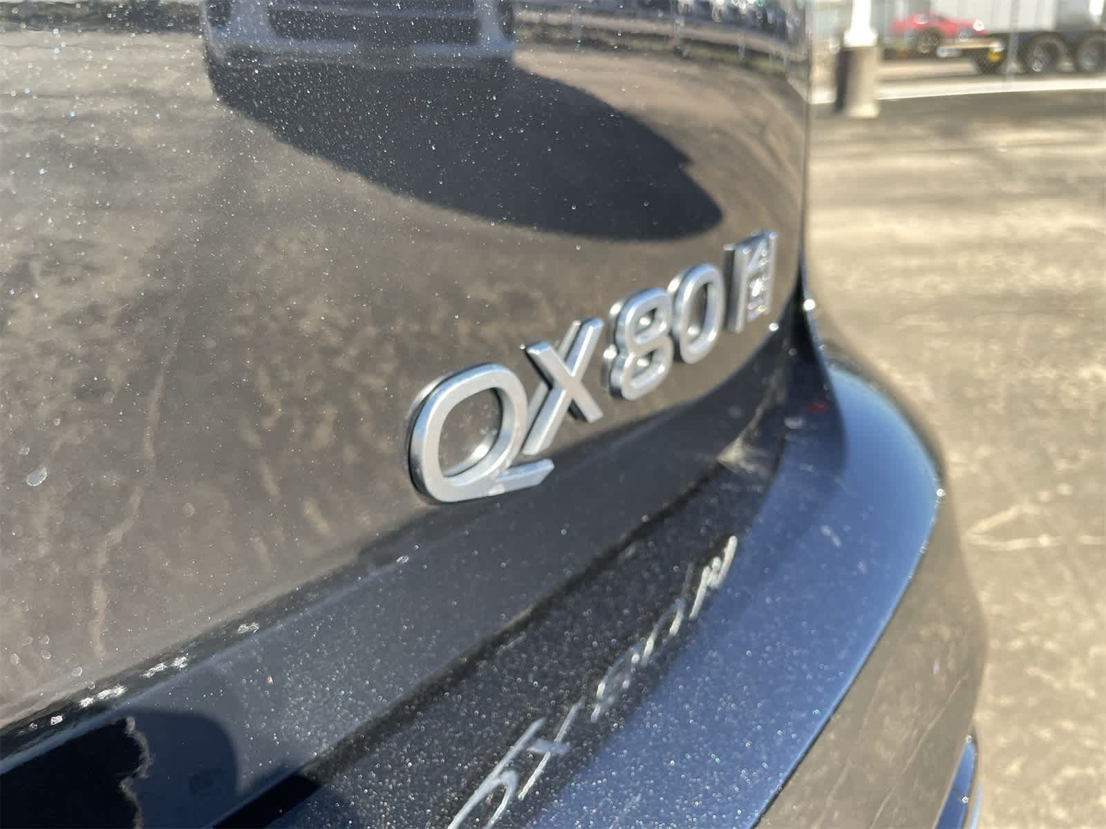 Thumbnail: 2025 INFINITI QX80 - 21