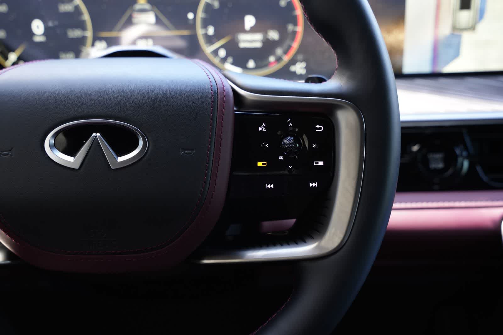 Thumbnail: 2026 INFINITI QX80 - 11