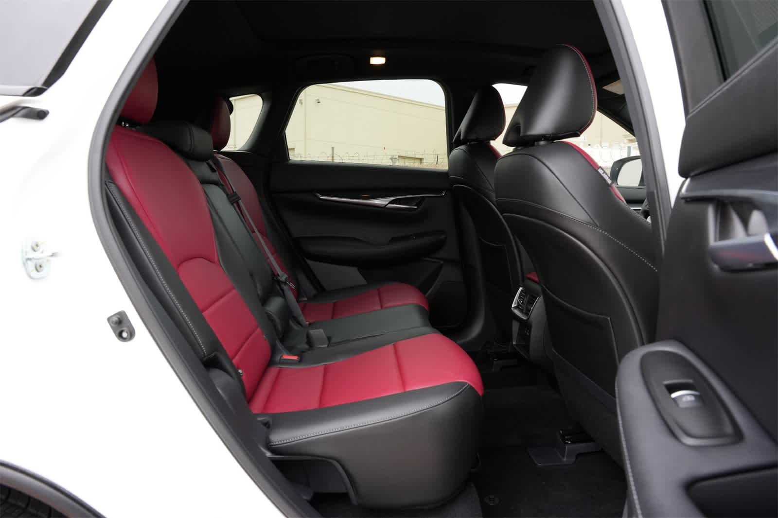 Thumbnail: 2025 INFINITI QX50 - 21