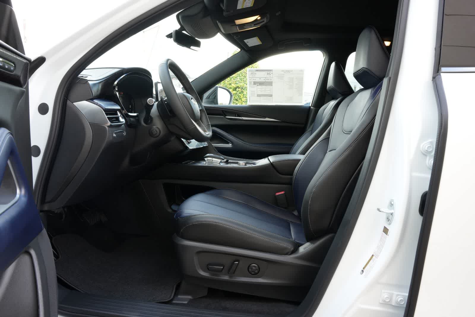 Thumbnail: 2026 INFINITI QX60 - 17