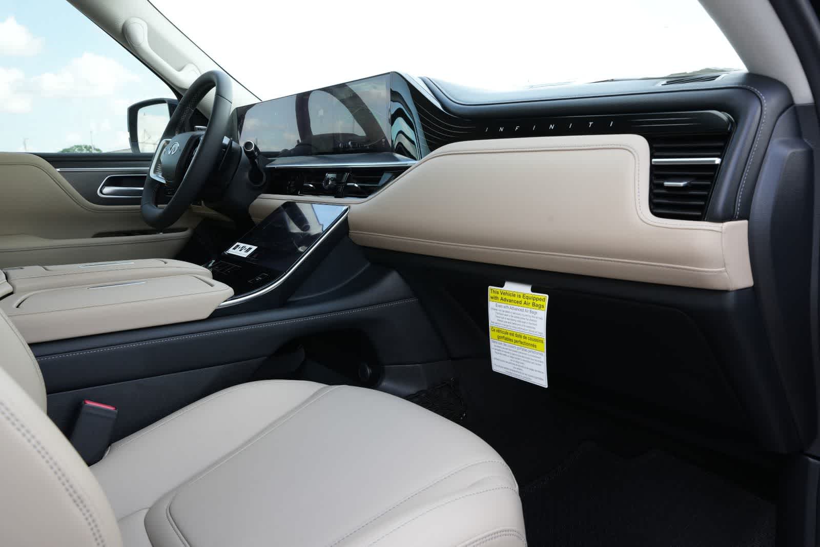 Thumbnail: 2026 INFINITI QX80 - 22