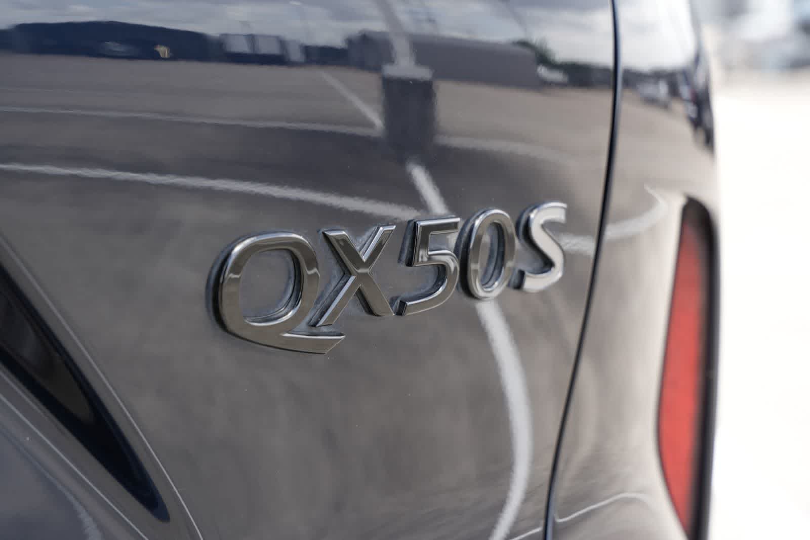 Thumbnail: 2023 INFINITI QX50 - 18