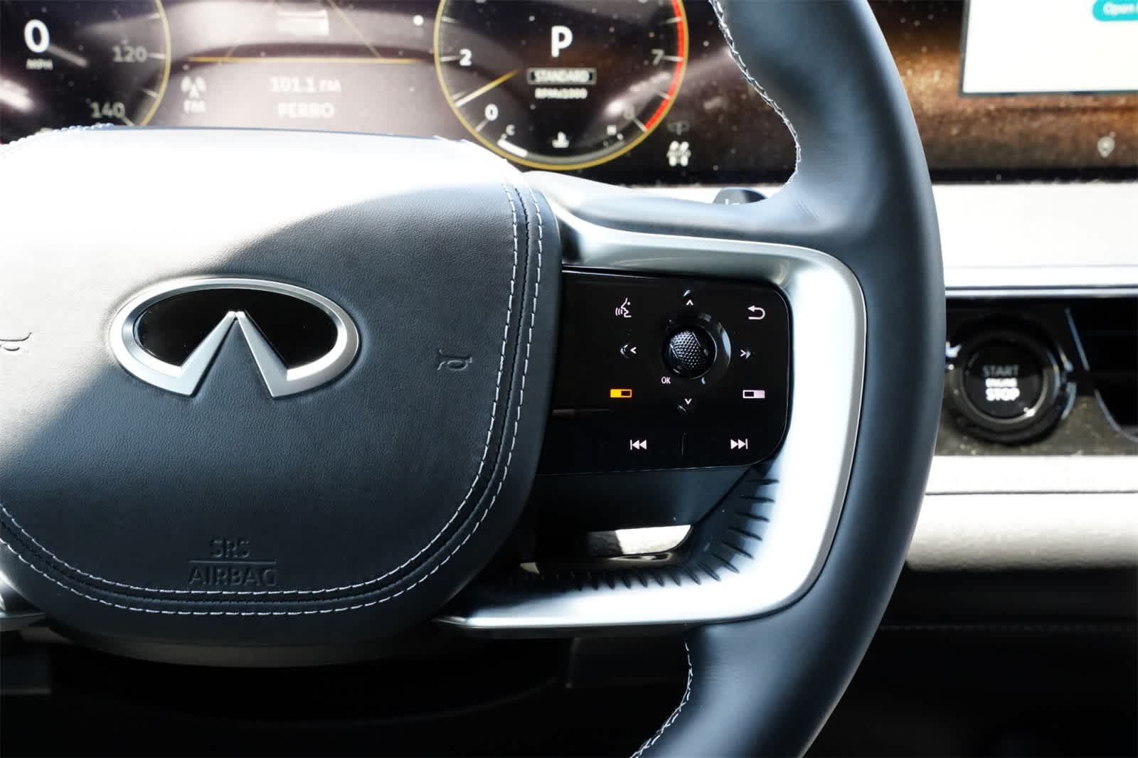 Thumbnail: 2025 INFINITI QX80 - 12