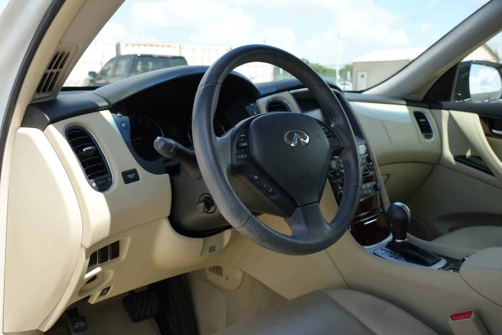 Thumbnail: 2016 INFINITI QX50 - 18