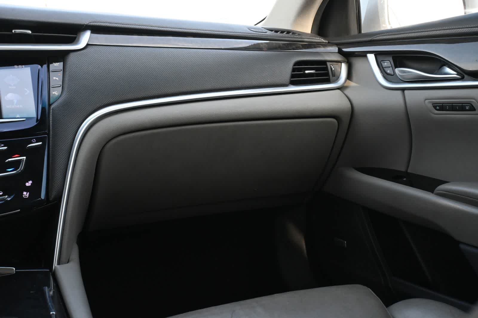 Thumbnail: 2016 Cadillac XTS - 8