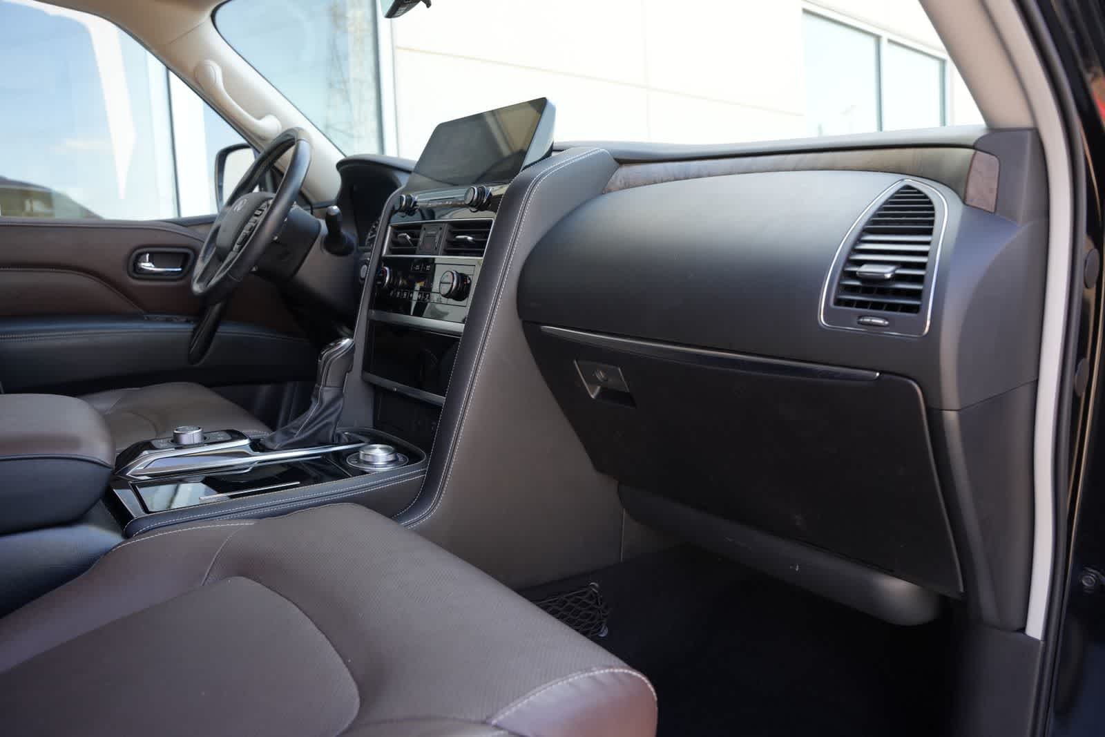 Thumbnail: 2024 INFINITI QX80 - 14