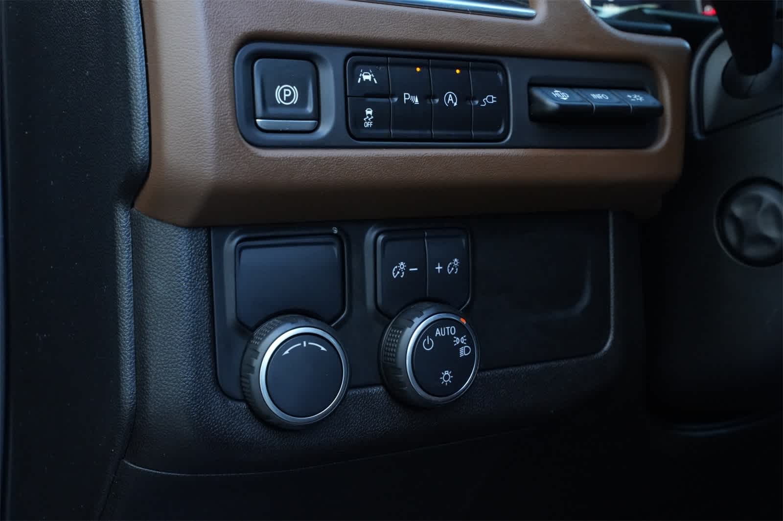 Thumbnail: 2021 Chevrolet Tahoe - 16