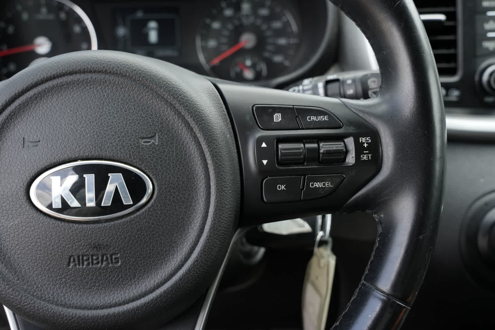 Thumbnail: 2017 Kia Sorento - 6
