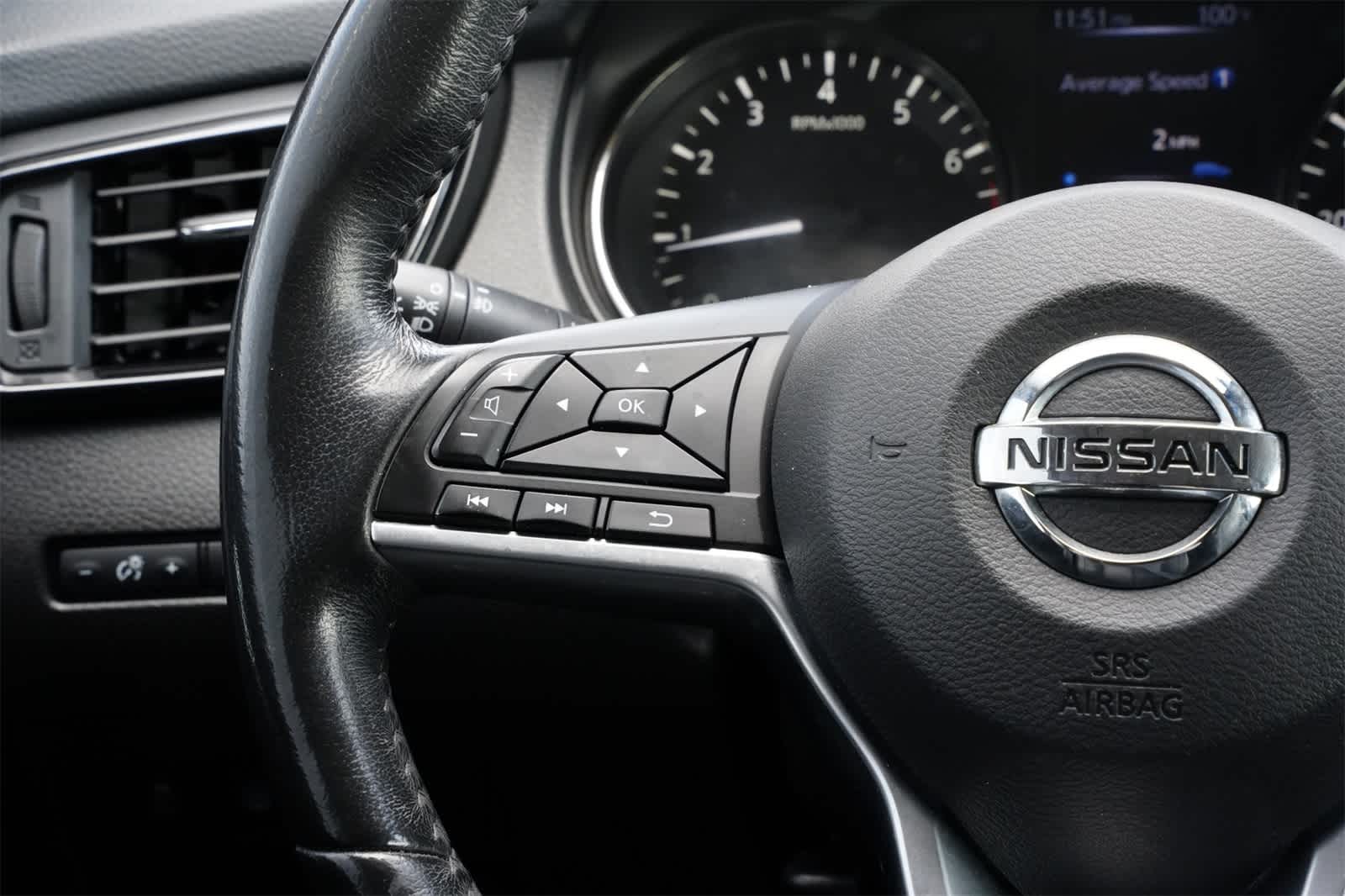 2018 Nissan Rogue Sport SL 10