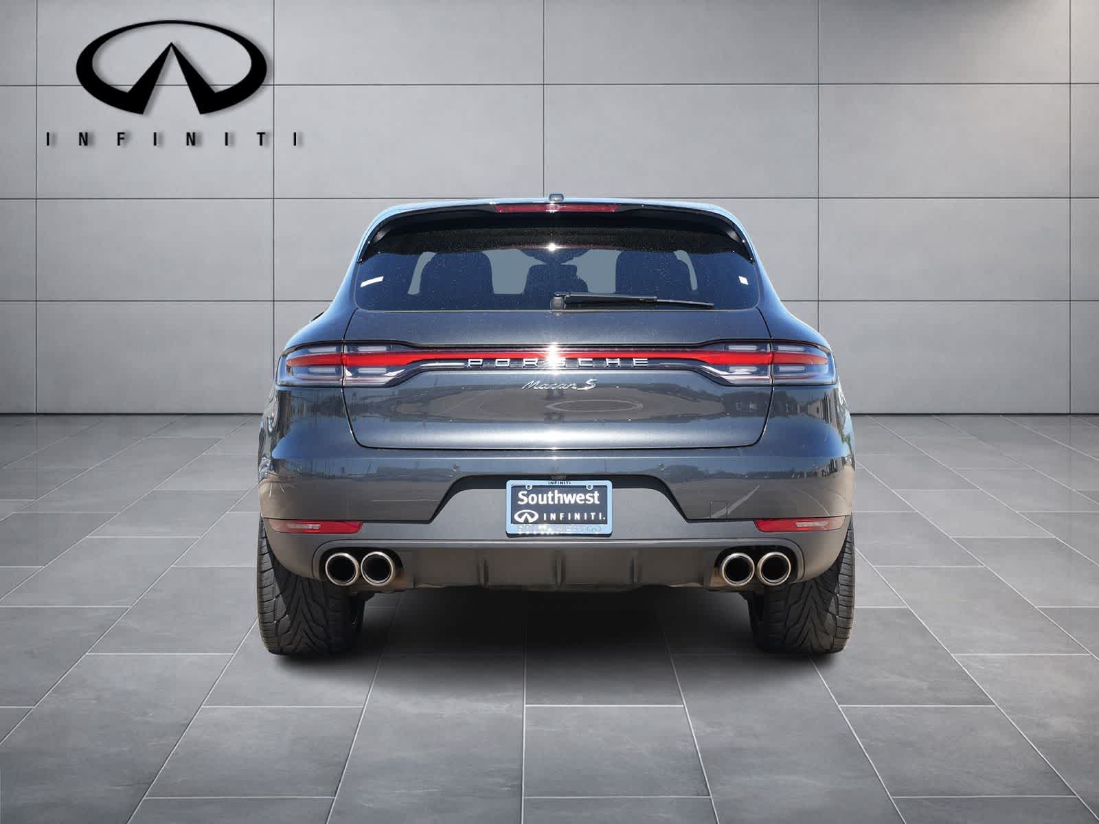 Thumbnail: 2021 Porsche Macan - 6