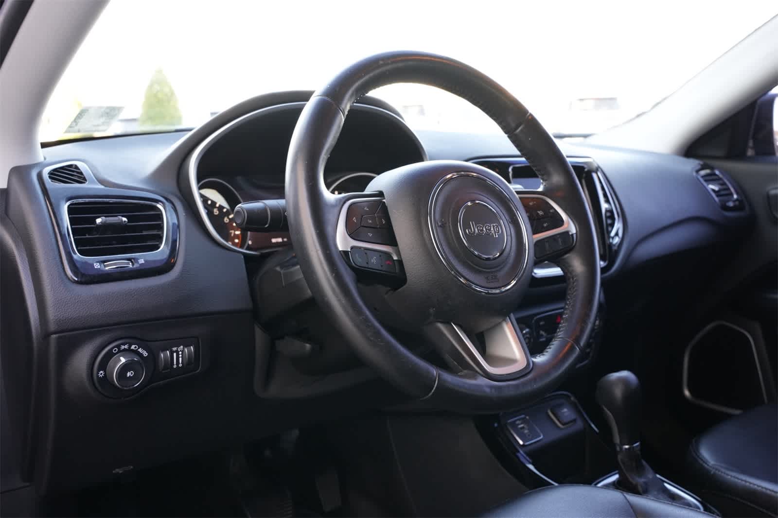 Thumbnail: 2019 Jeep Compass - 15