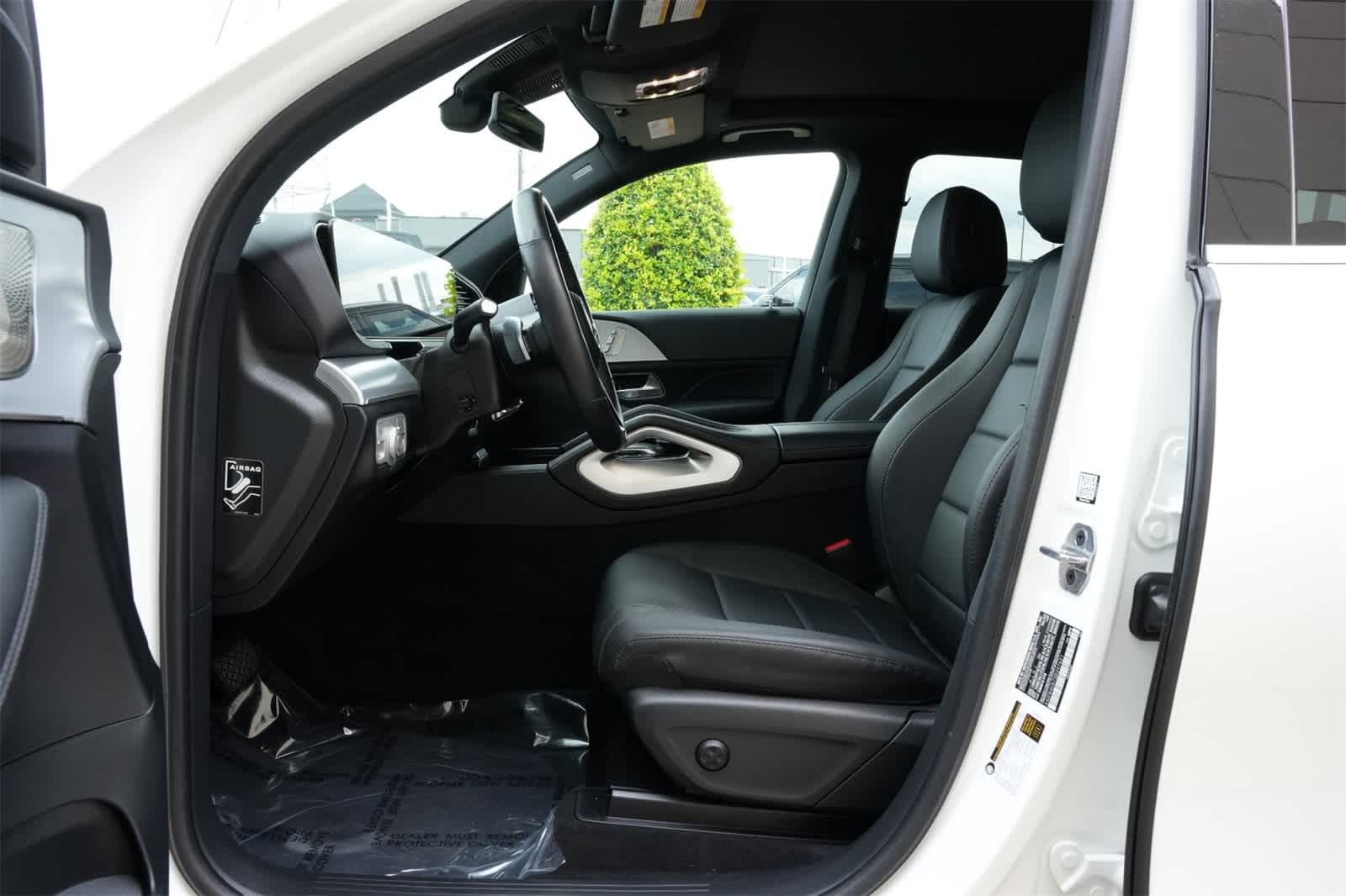 Thumbnail: 2025 Mercedes-Benz GLE - 16