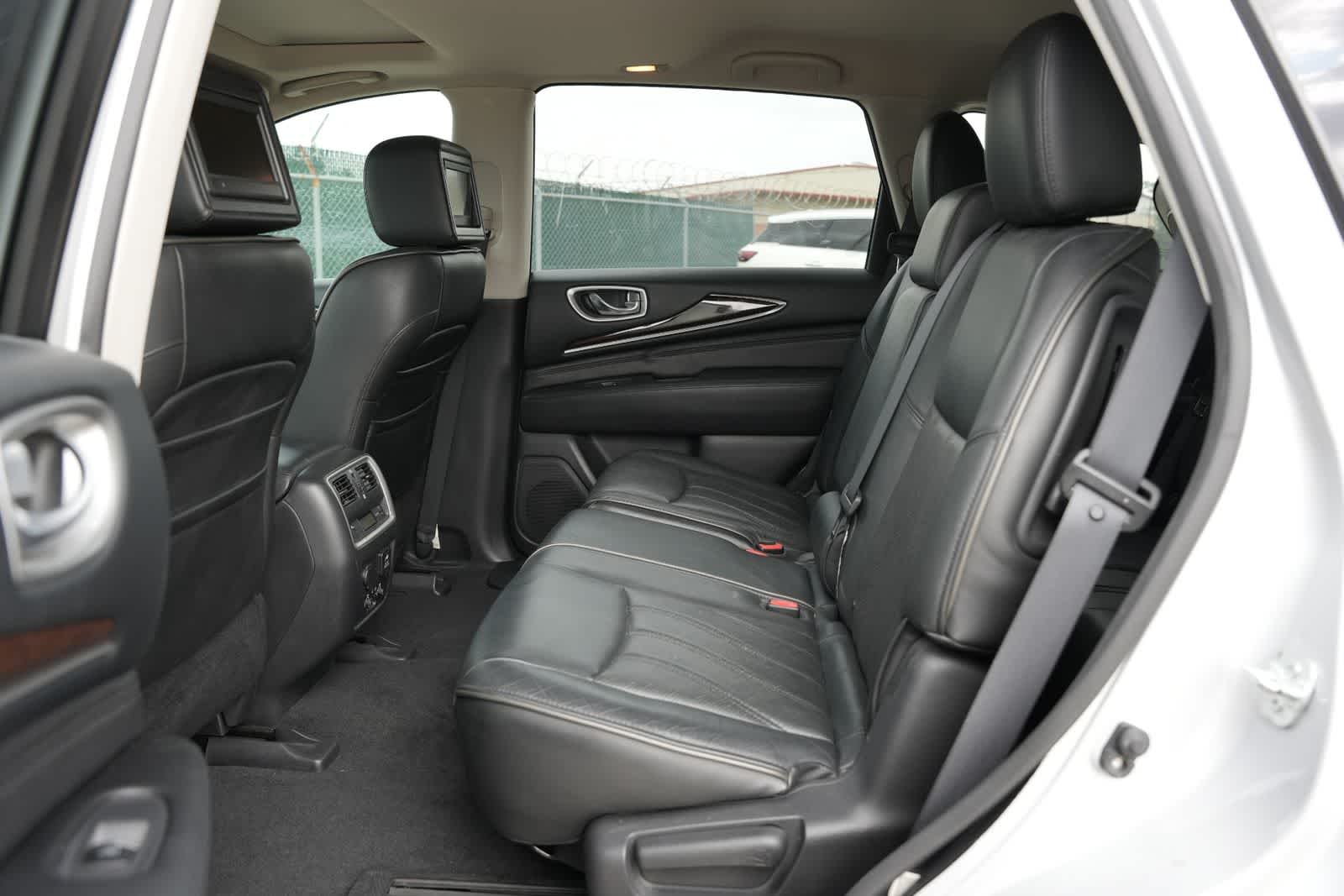 Thumbnail: 2013 INFINITI JX35 - 17