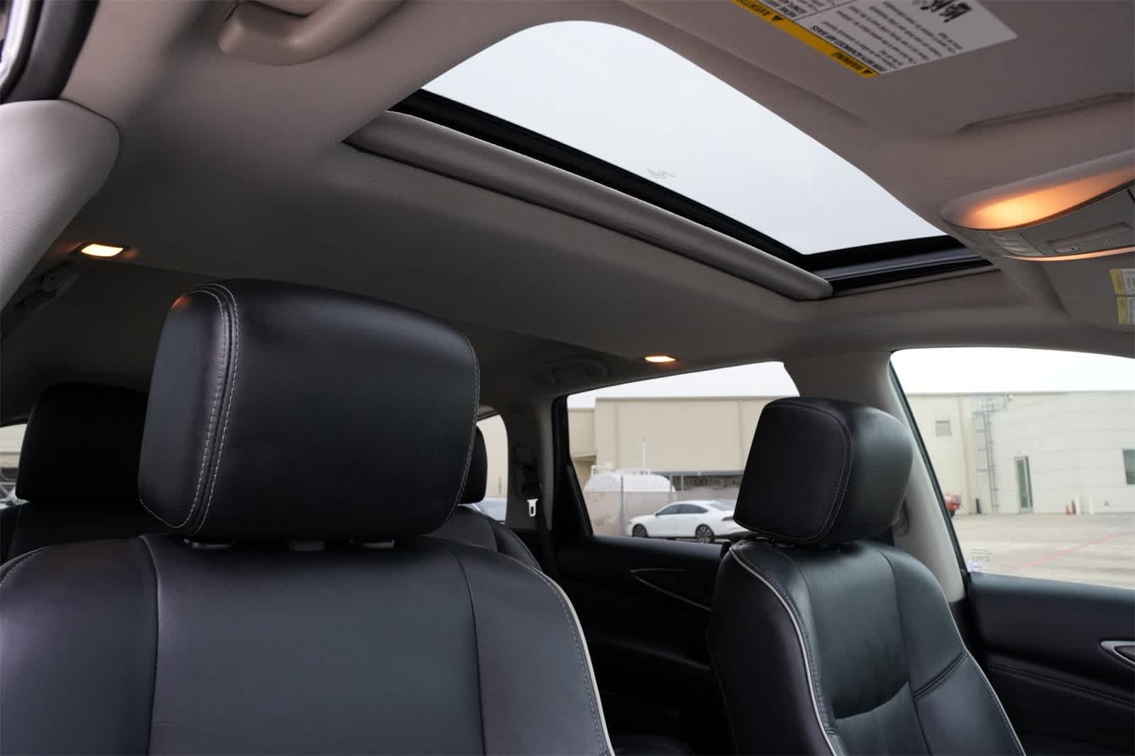 Thumbnail: 2018 INFINITI QX60 - 24