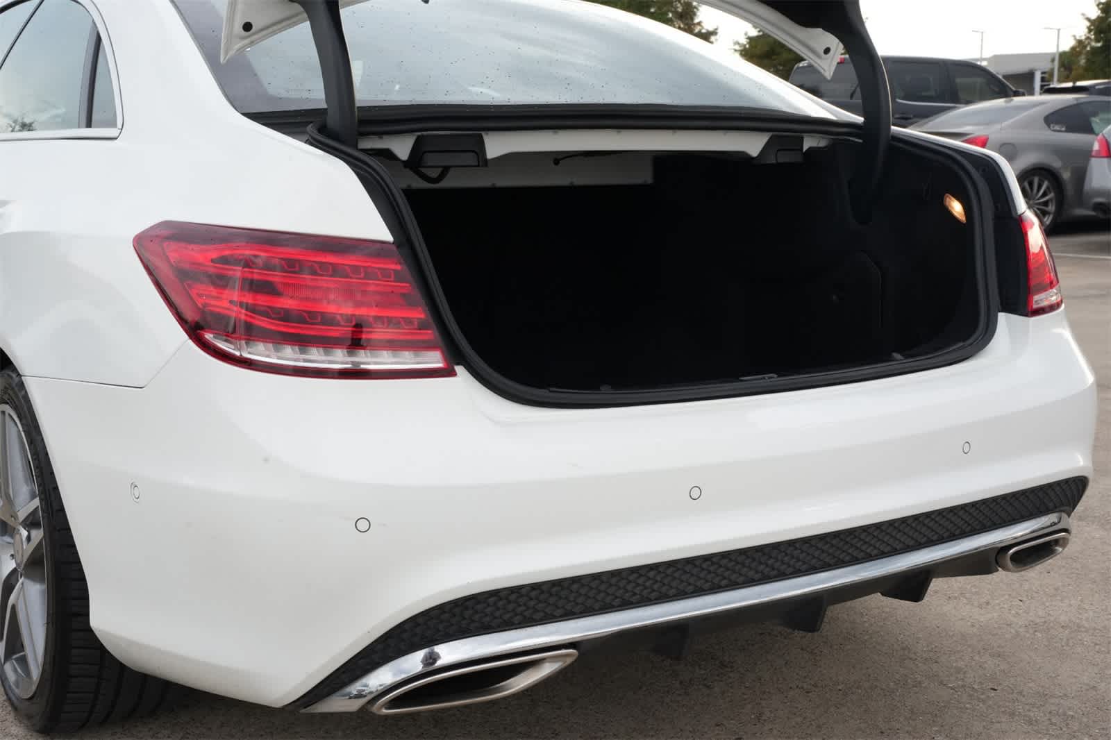 Thumbnail: 2017 Mercedes-Benz E-Class - 20